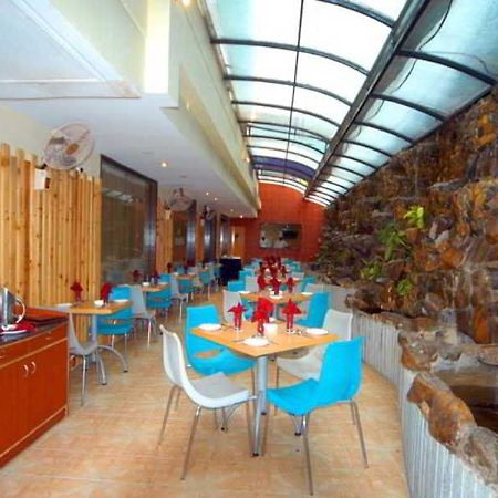 Aj International Hotel Bangalore Ristorante foto