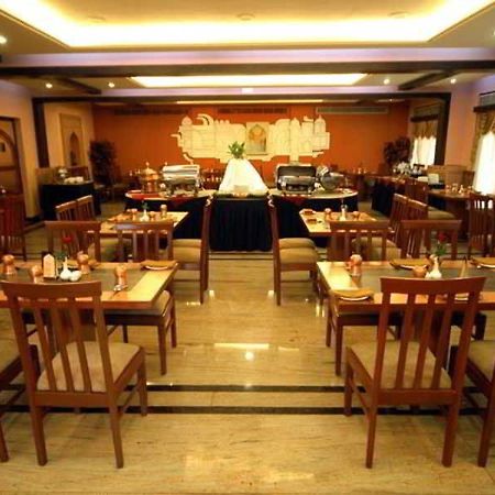 Aj International Hotel Bangalore Ristorante foto