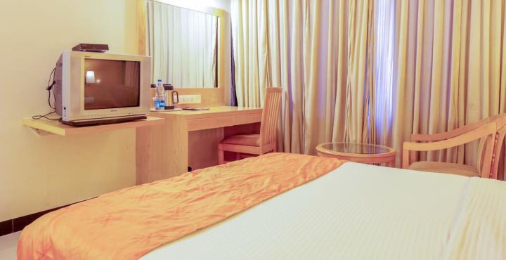 Aj International Hotel Bangalore Esterno foto