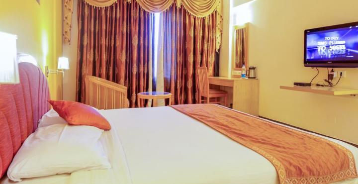 Aj International Hotel Bangalore Esterno foto