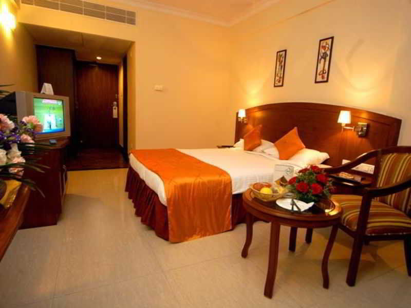 Aj International Hotel Bangalore Esterno foto